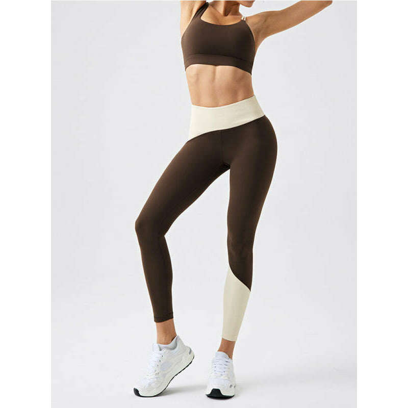 recycled-contrast-yoga-vest-with-chest-padsmiling-maria---everything-for-women-34688836